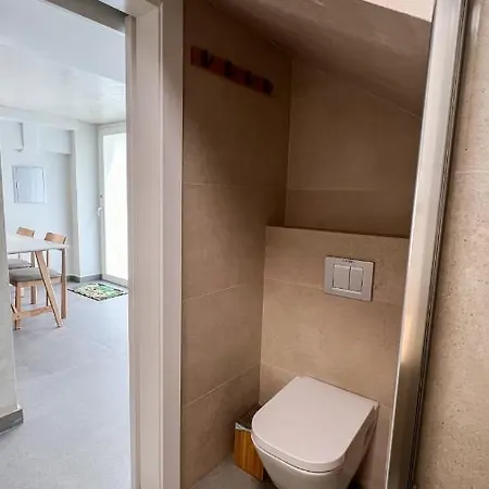 Cozy House, Casa Blanca