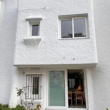Cozy House, Casa Blanca *