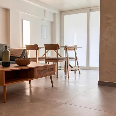 Cozy House, Casa Blanca